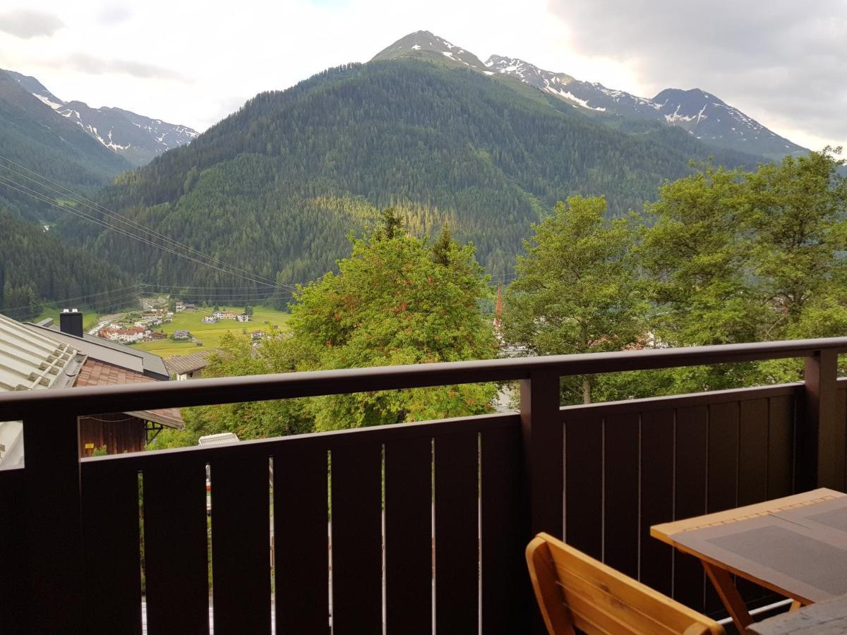 Bed and Breakfast Haus Tannegg à Pettneu am Arlberg Extérieur photo